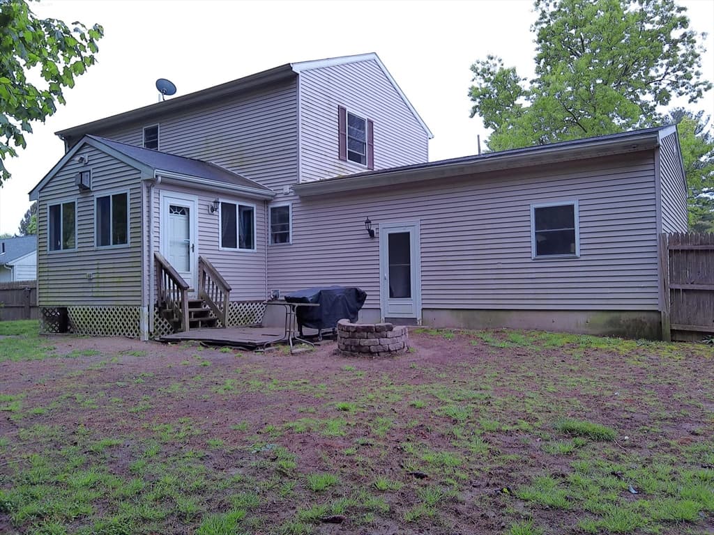 83 Margaret Road photo 3