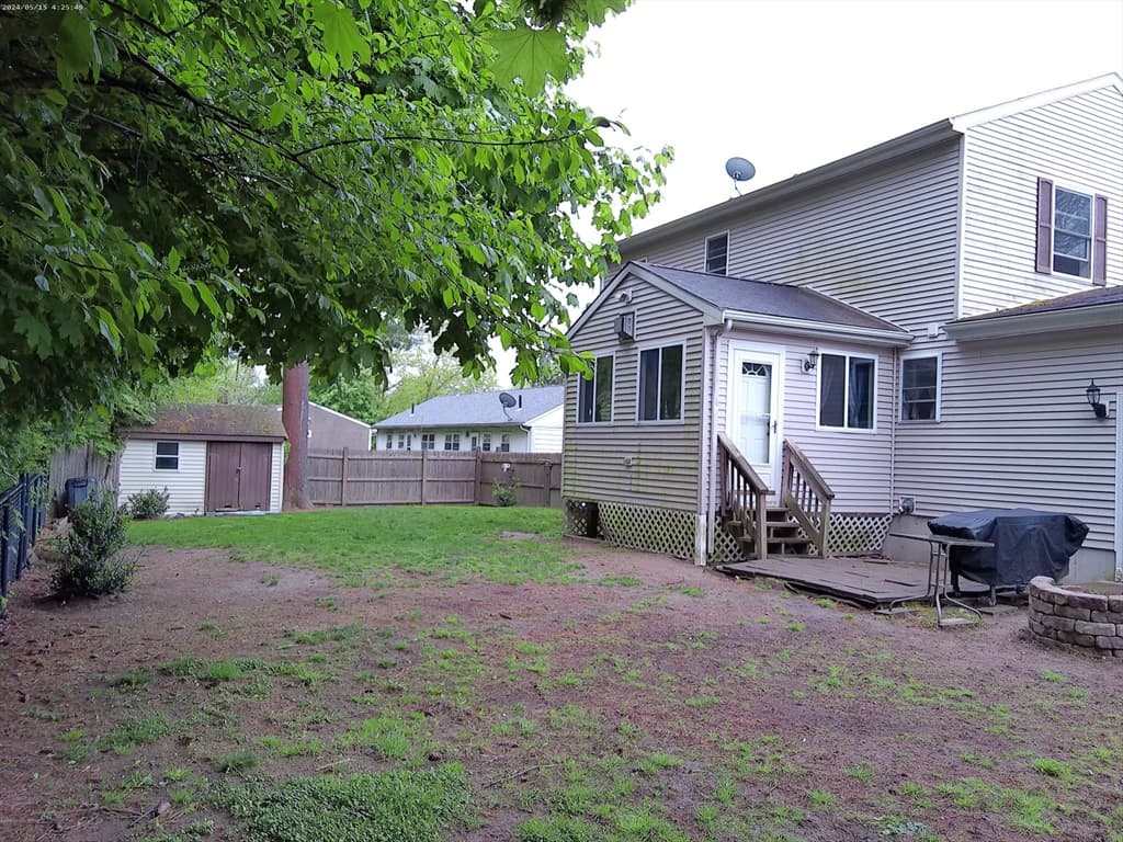 83 Margaret Road photo 4