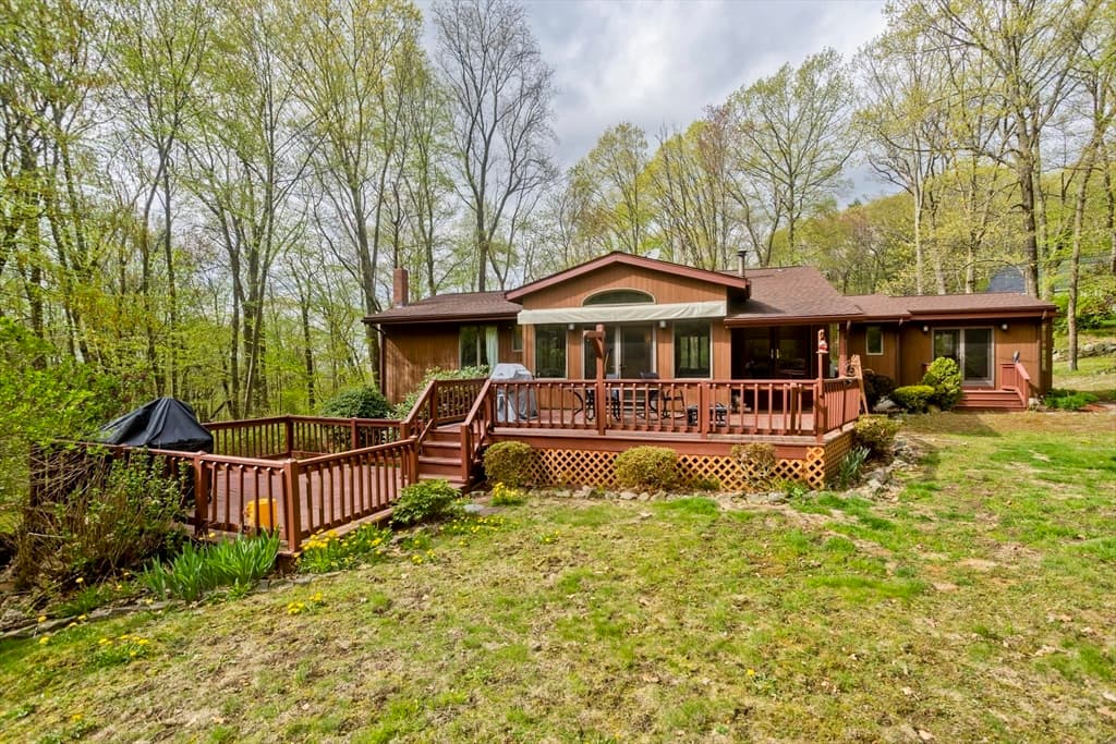 32 Zuell Hill Rd photo 2