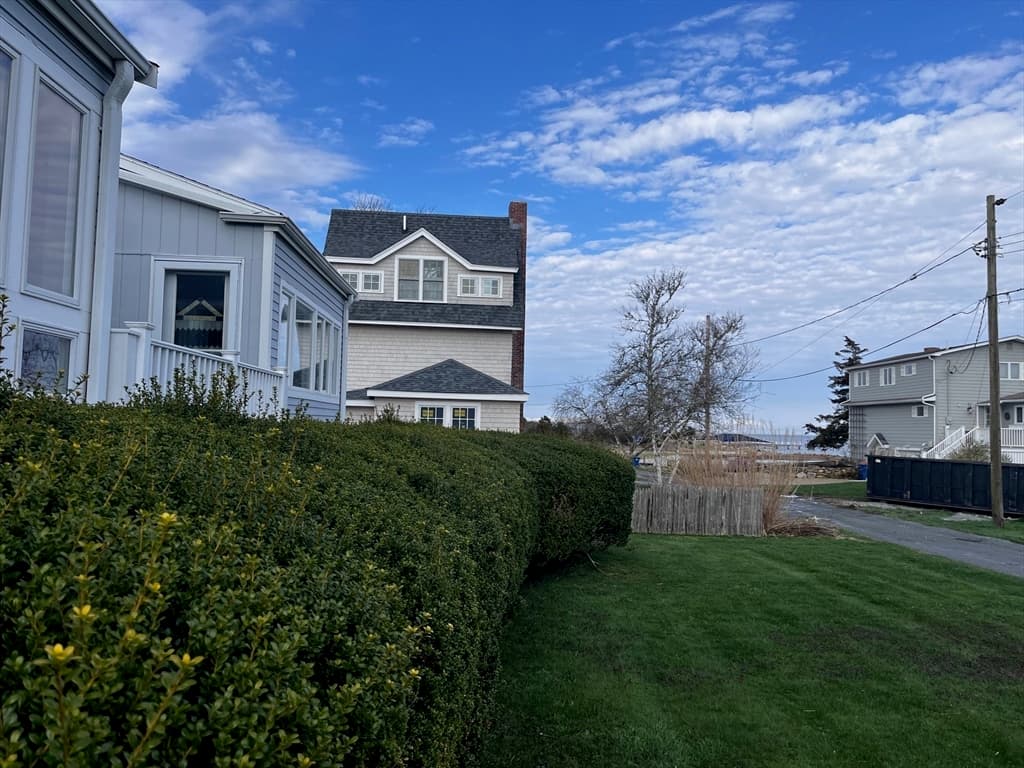 6 Mattakiset Rd photo 3