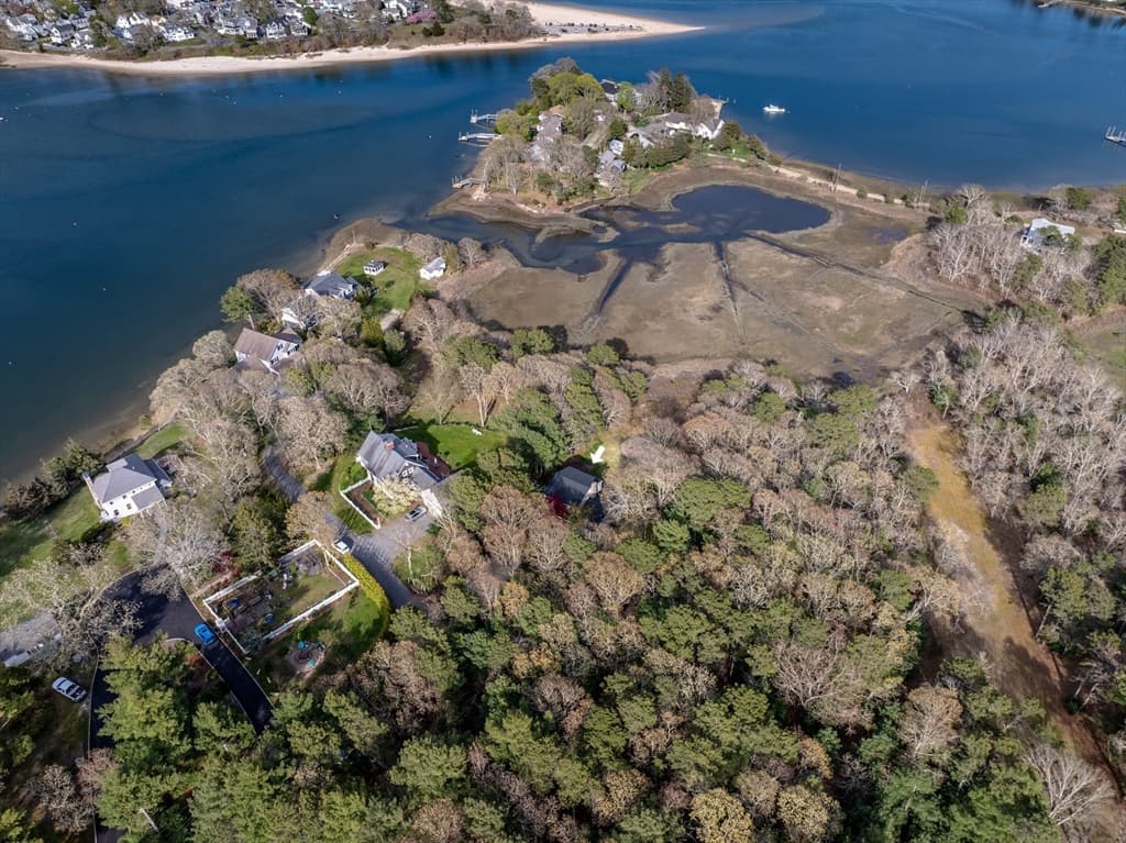 23 Salt Marsh Ln