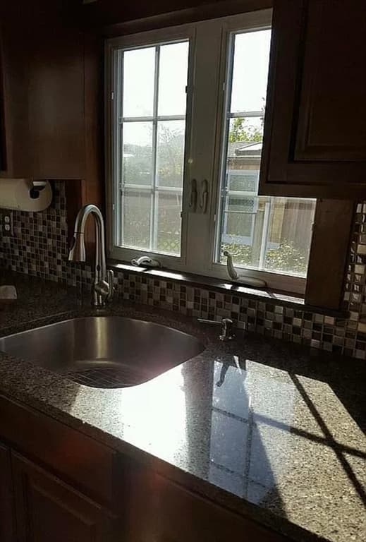 10 Sidney Ave photo 3