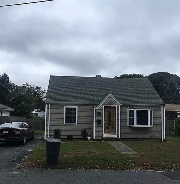 10 Sidney Ave