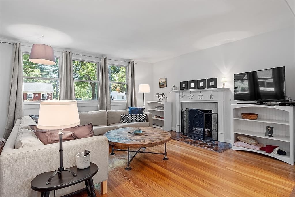 44 Riverdale Road photo 3