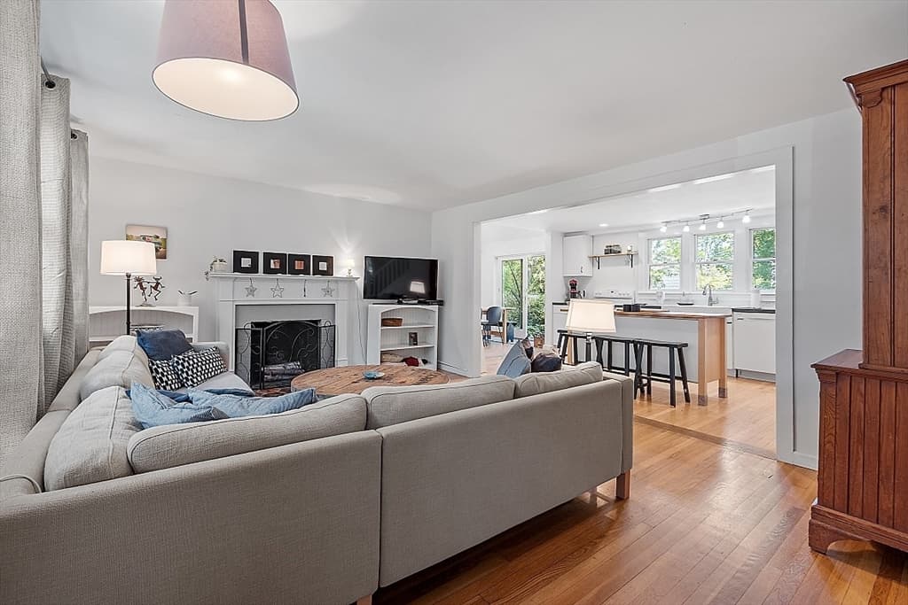 44 Riverdale Road photo 4