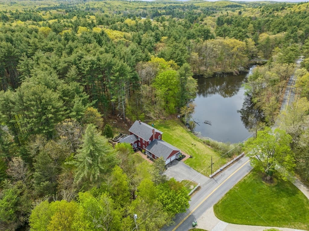 182 Dutton Rd photo 4