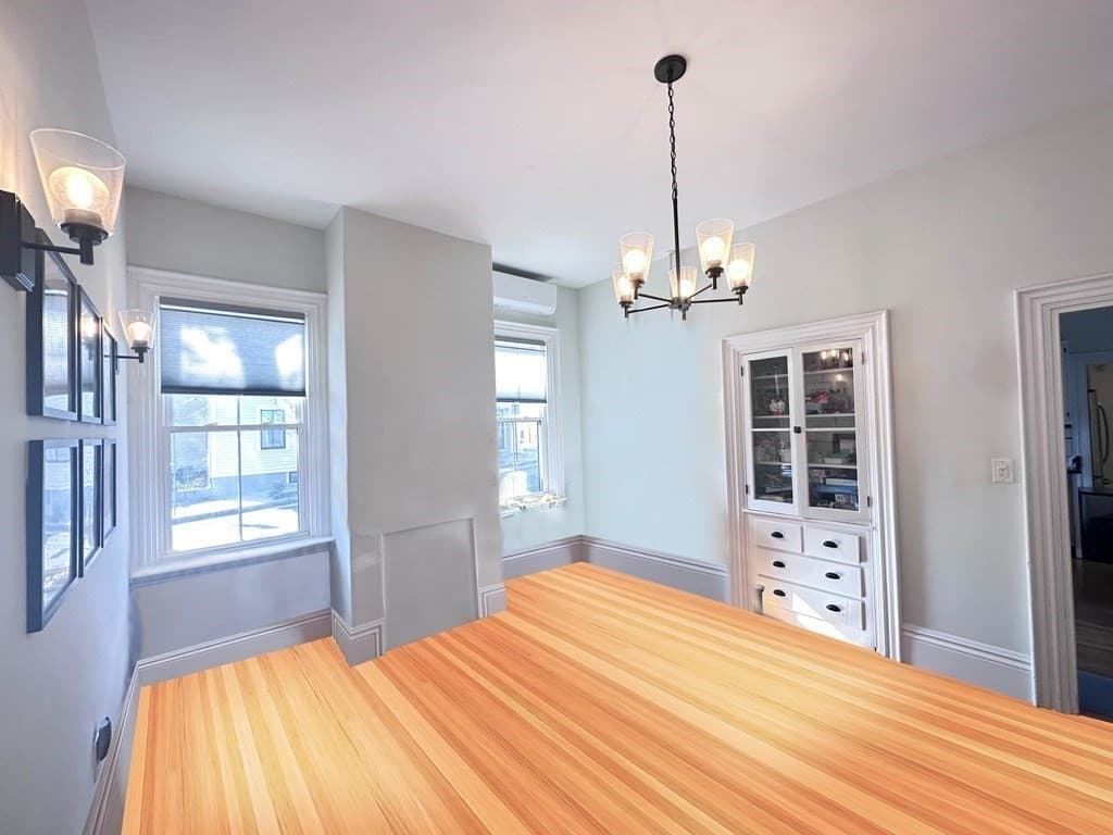 83 Thorndike Street photo 3