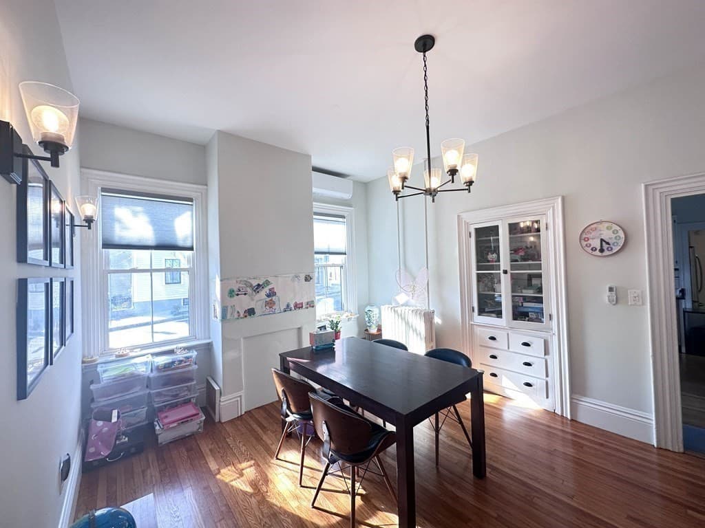 83 Thorndike Street photo 5