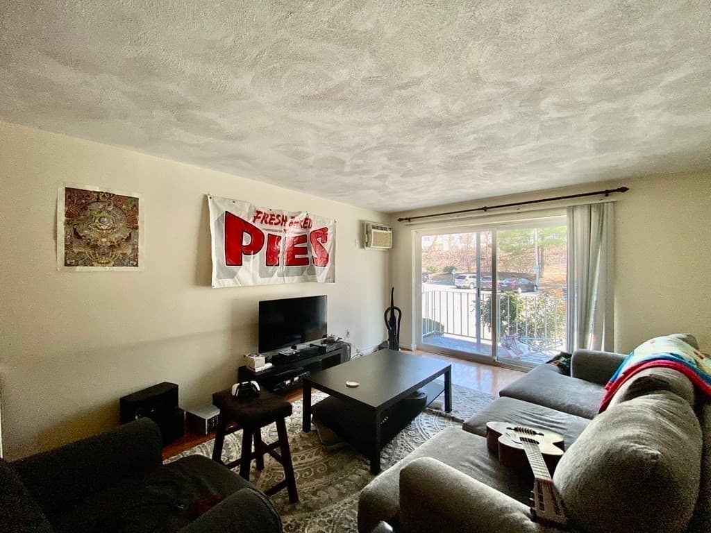 34 Hamilton Road #104 photo 2