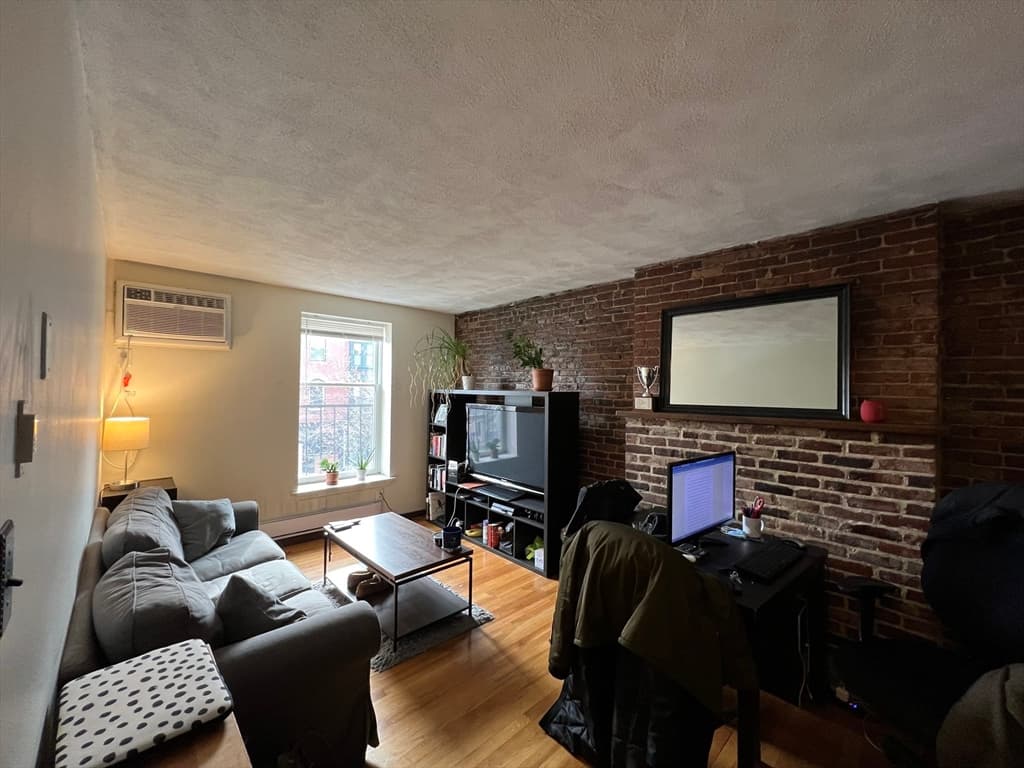 267 Main #2A photo 2