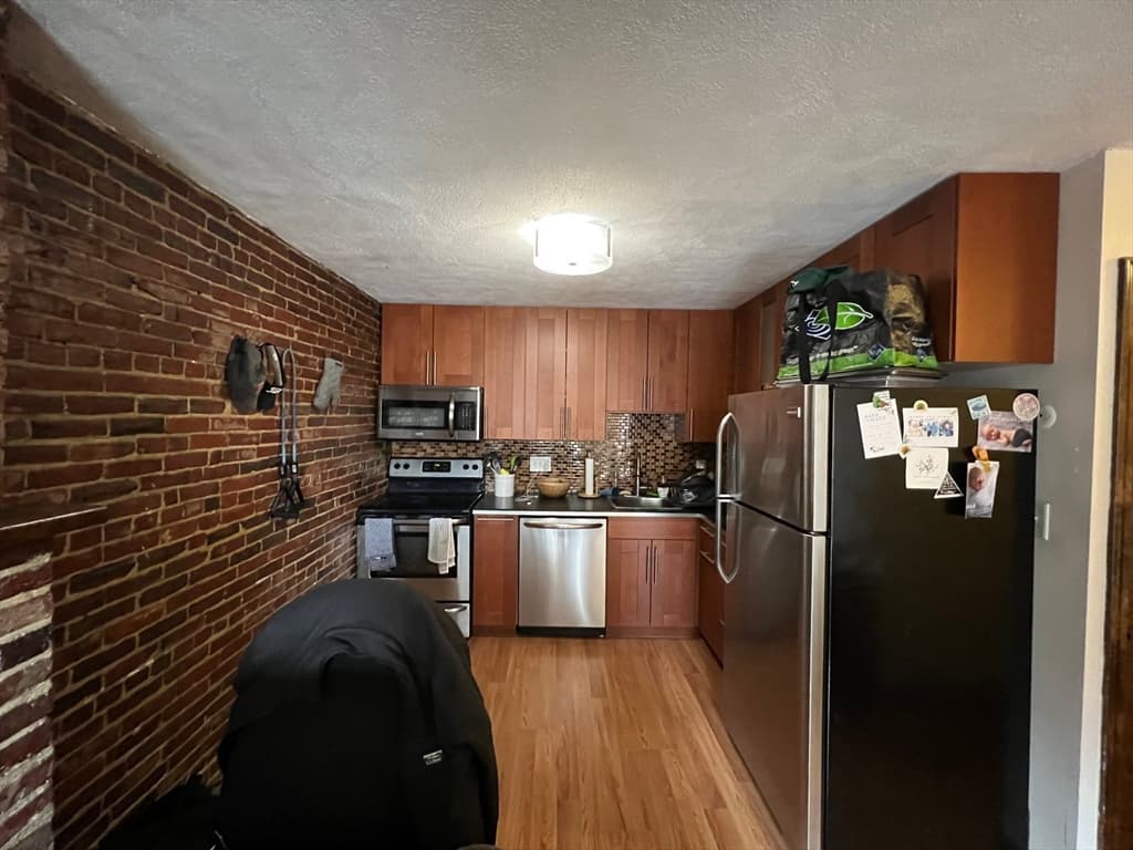 267 Main #2A photo 3