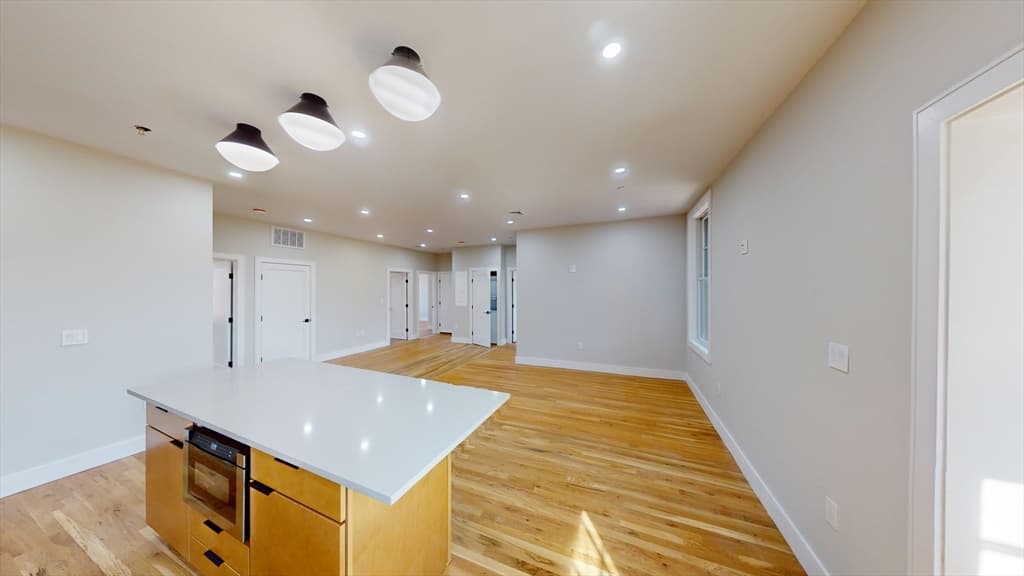 145 Sutherland Rd #3B photo 5