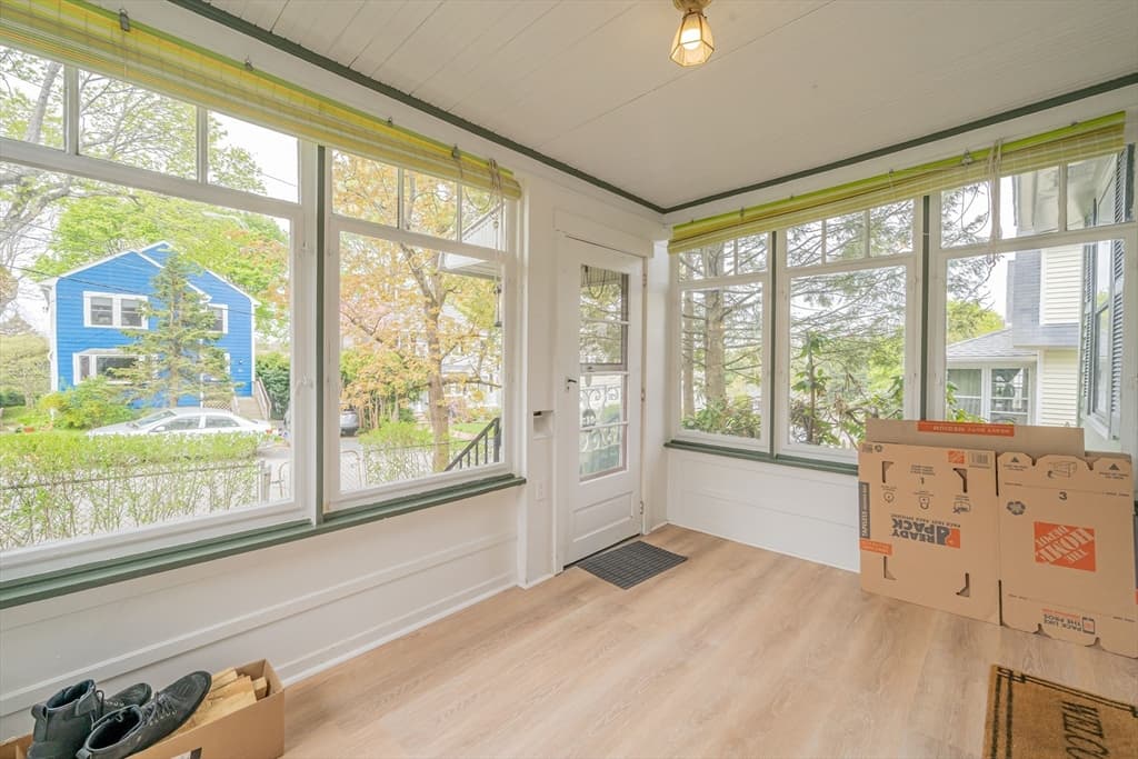 16 Crescent Hill Ave photo 4