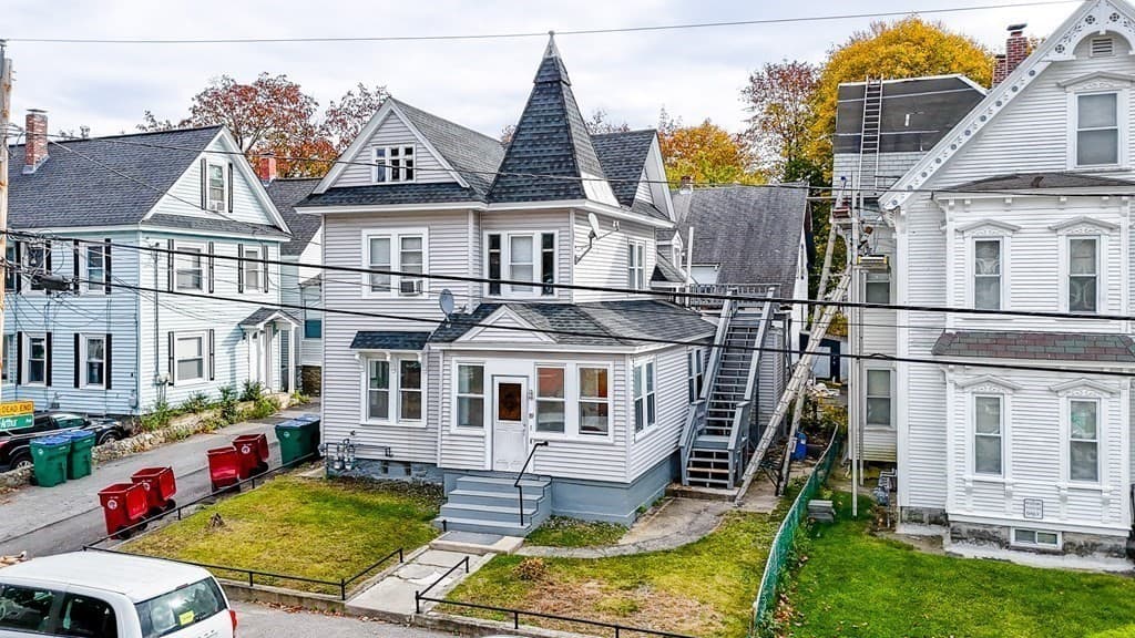 89 5th Ave photo 3
