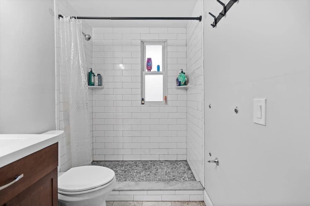 225 L St #1 photo 3