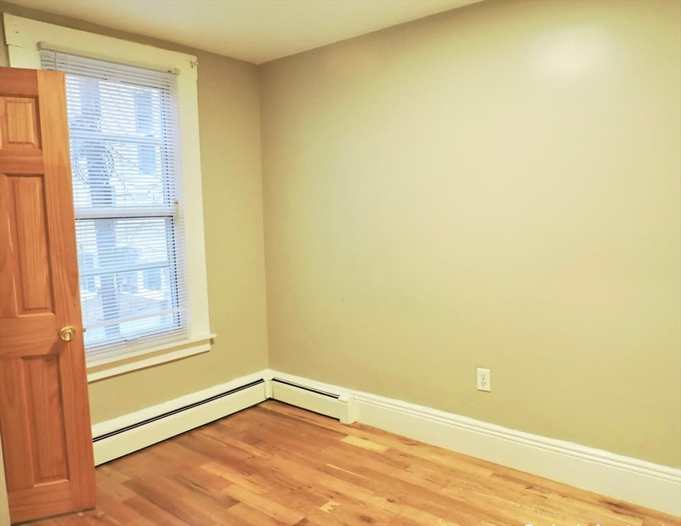 205 E Eagle St #C photo 2