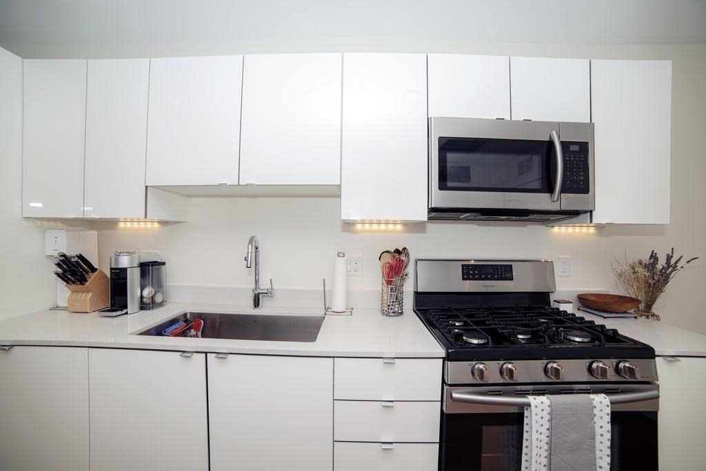 250 Meridian St #402 photo 5