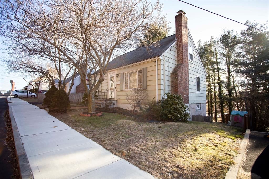 64 Brazil St photo 4