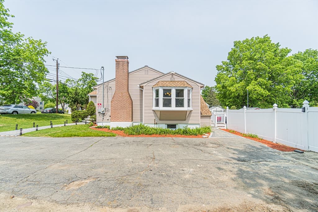 29 Banbury Ave photo 3