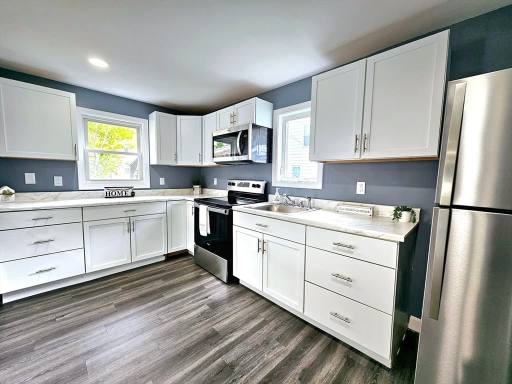 9 Wellington St photo 5