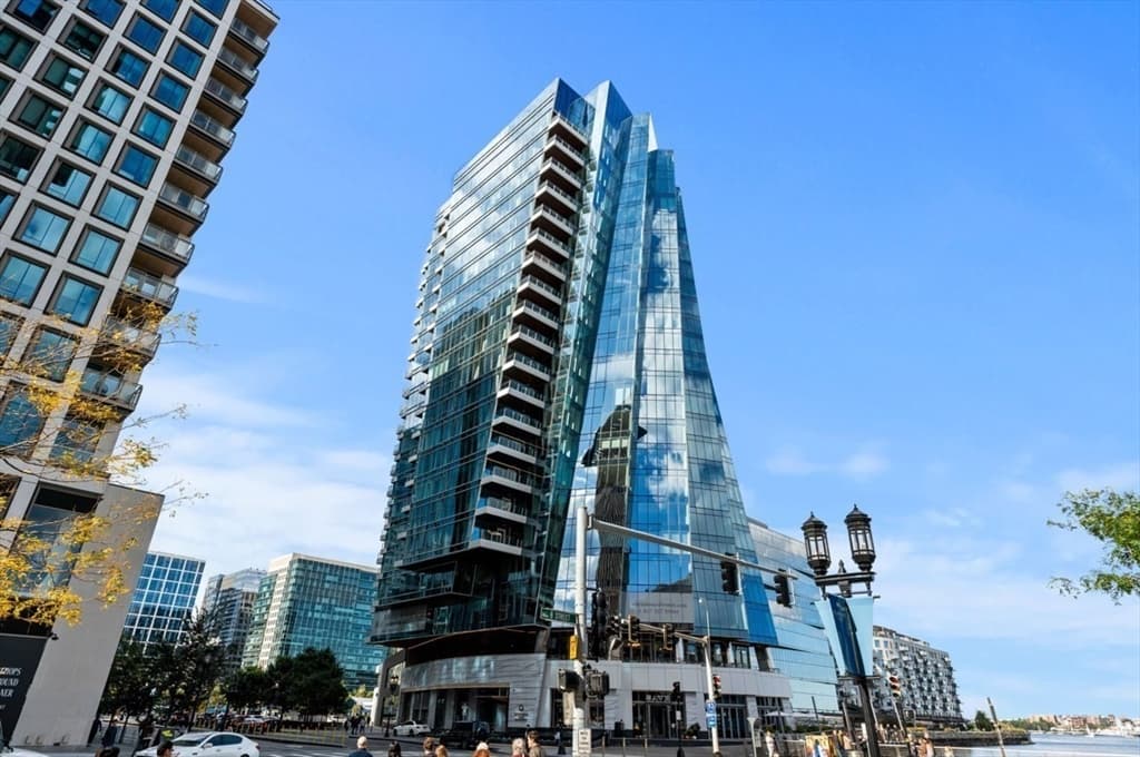 150 Seaport Blvd #PH1G photo 2
