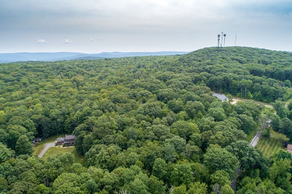 LOT4E Hovey Road