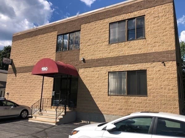 190 Front St #101