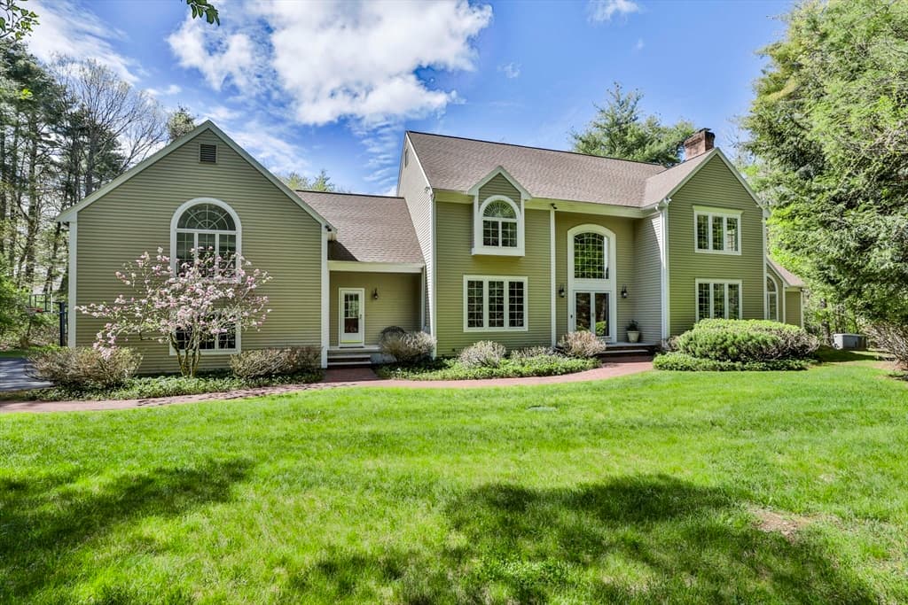 5 Stanton Circle photo 2