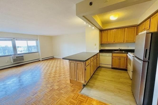 1025 Hancock St #5L photo 2