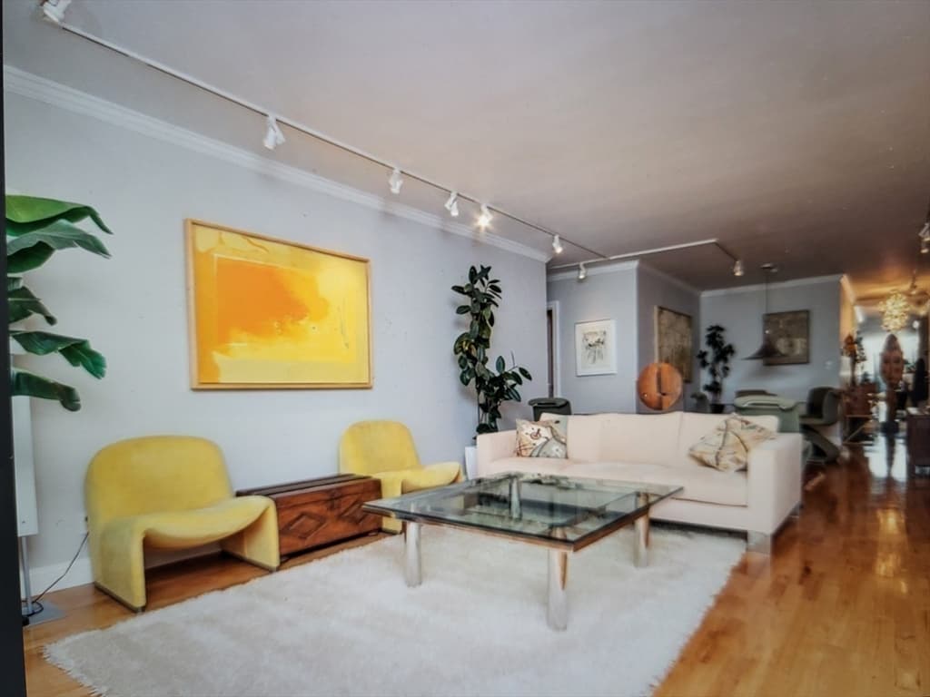 111 Perkins St. #196