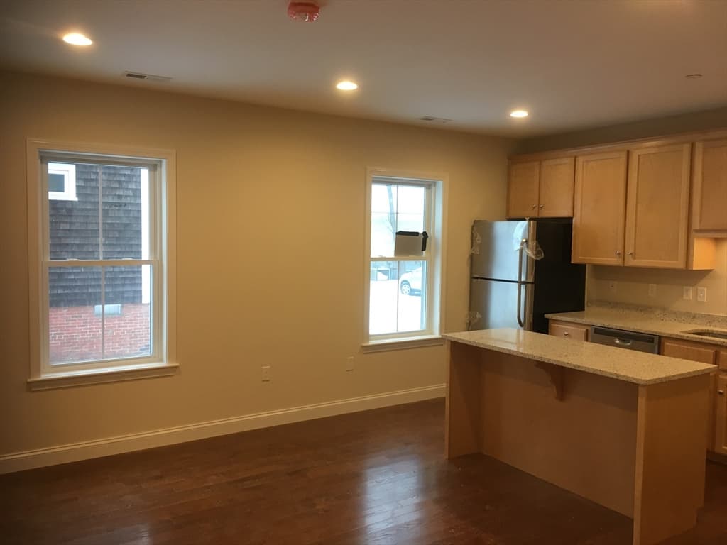67 North St. #1B photo 3