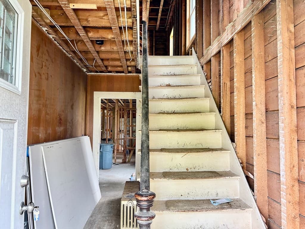19 E Main photo 4