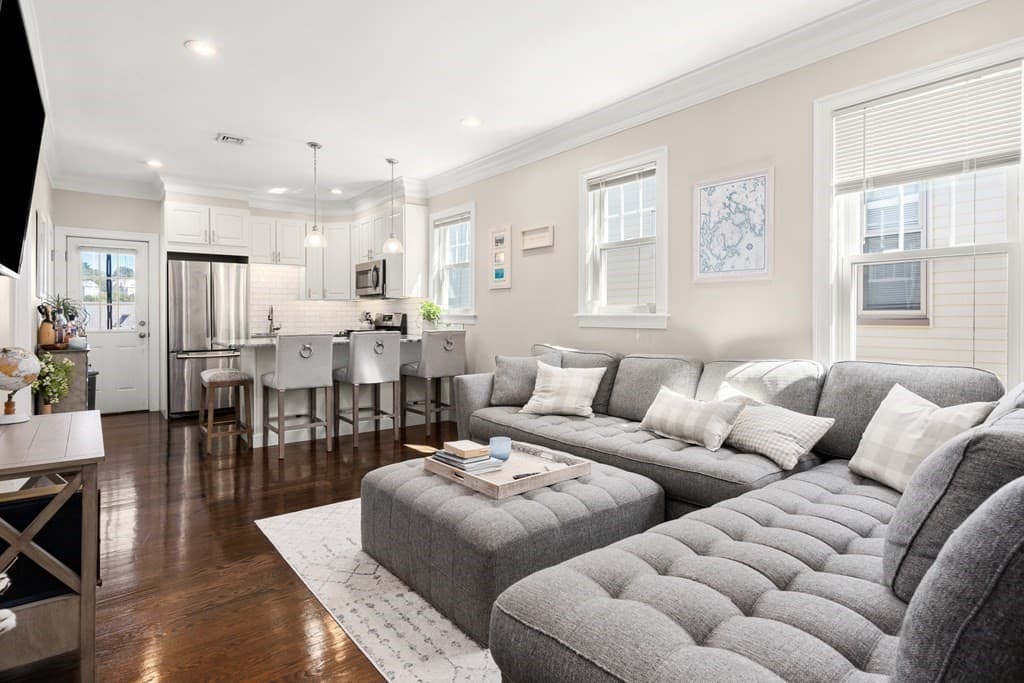 1048 Saratoga St #3 photo 5
