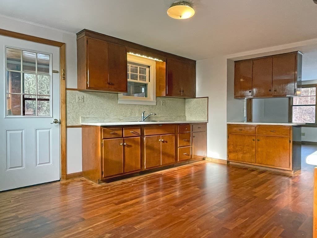 28 Colorado Ave photo 4