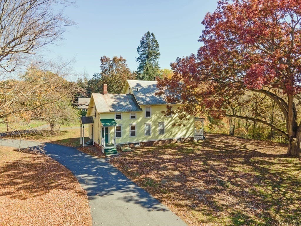 34 Colorado Ave #1