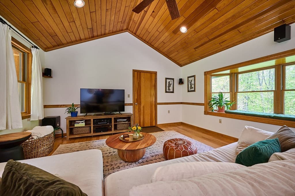 132 Nash Hill Rd. photo 4