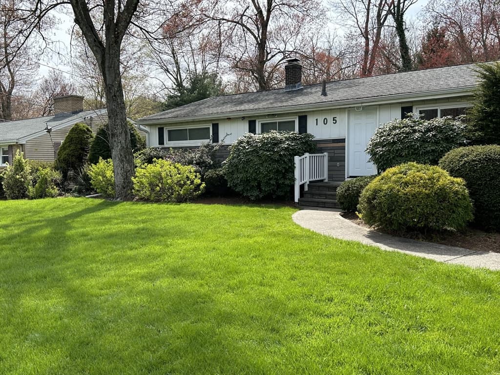105 Overlook Dr photo 2