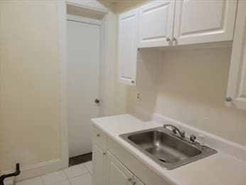 9 Park Vale Ave #6 photo 2