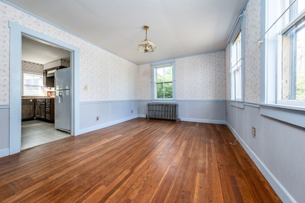 65 Gibbs Avenue photo 3