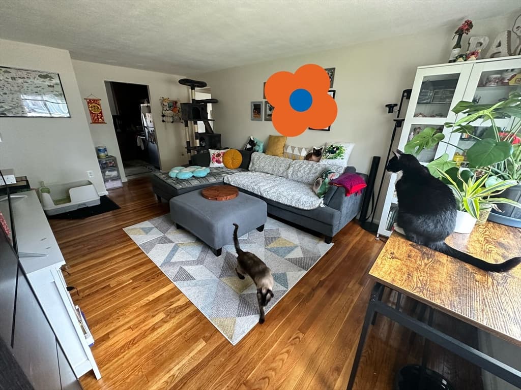 75 Thingvalla Ave #75