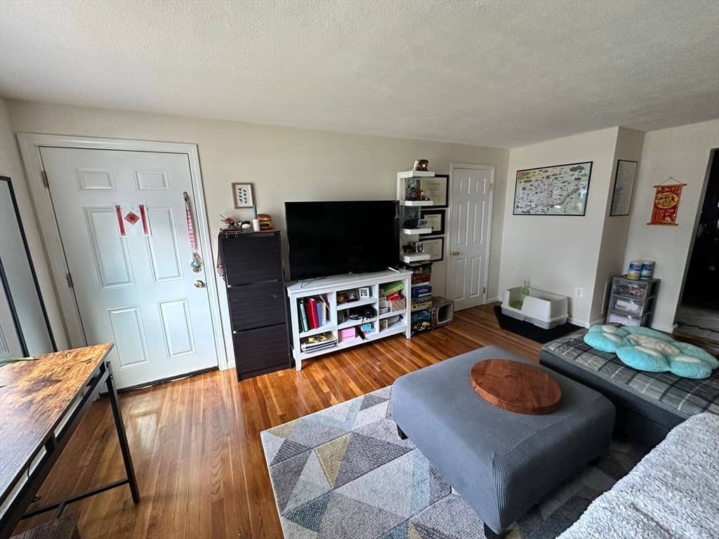 75 Thingvalla Ave #75 photo 5