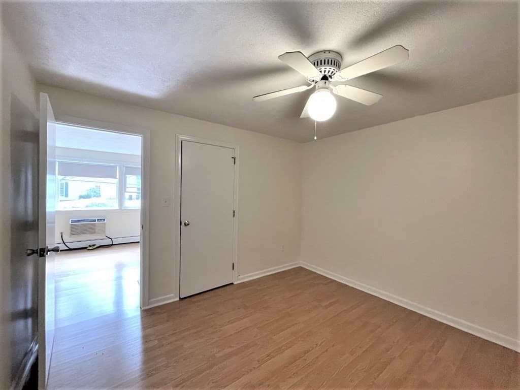 17 Burlington Street #1 photo 5