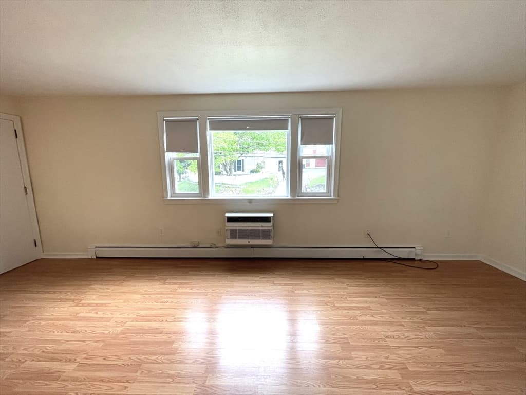 17 Burlington Street #1 photo 4