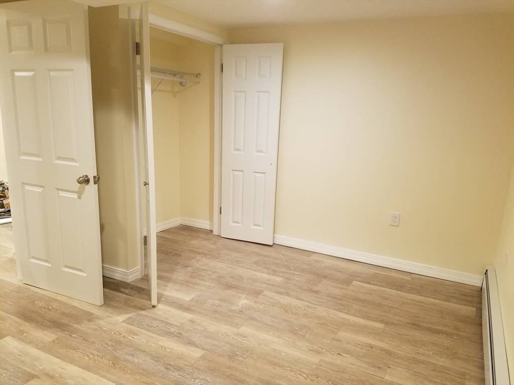 98 Topliff St #B photo 4