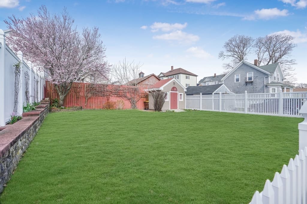 99 Swindells Street photo 3
