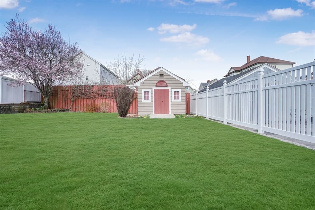 99 Swindells Street photo 4