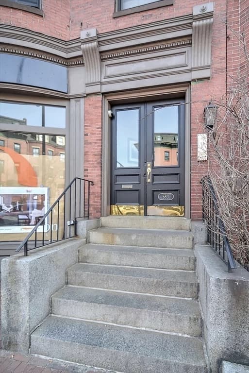 583 Massachusetts Ave #5 photo 2