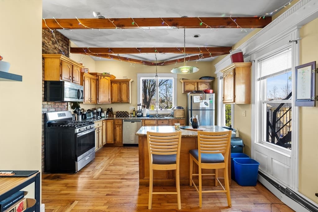 18 Gaston St #2 photo 5