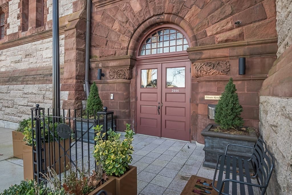 2444 Beacon Street #2444 photo 3