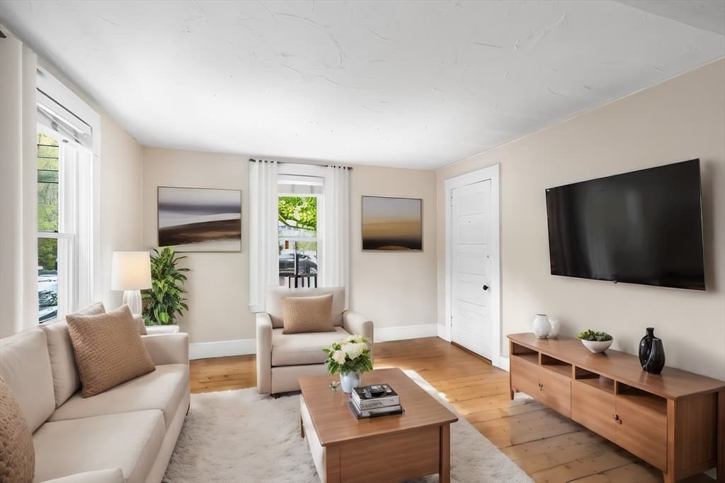 94 King St #1